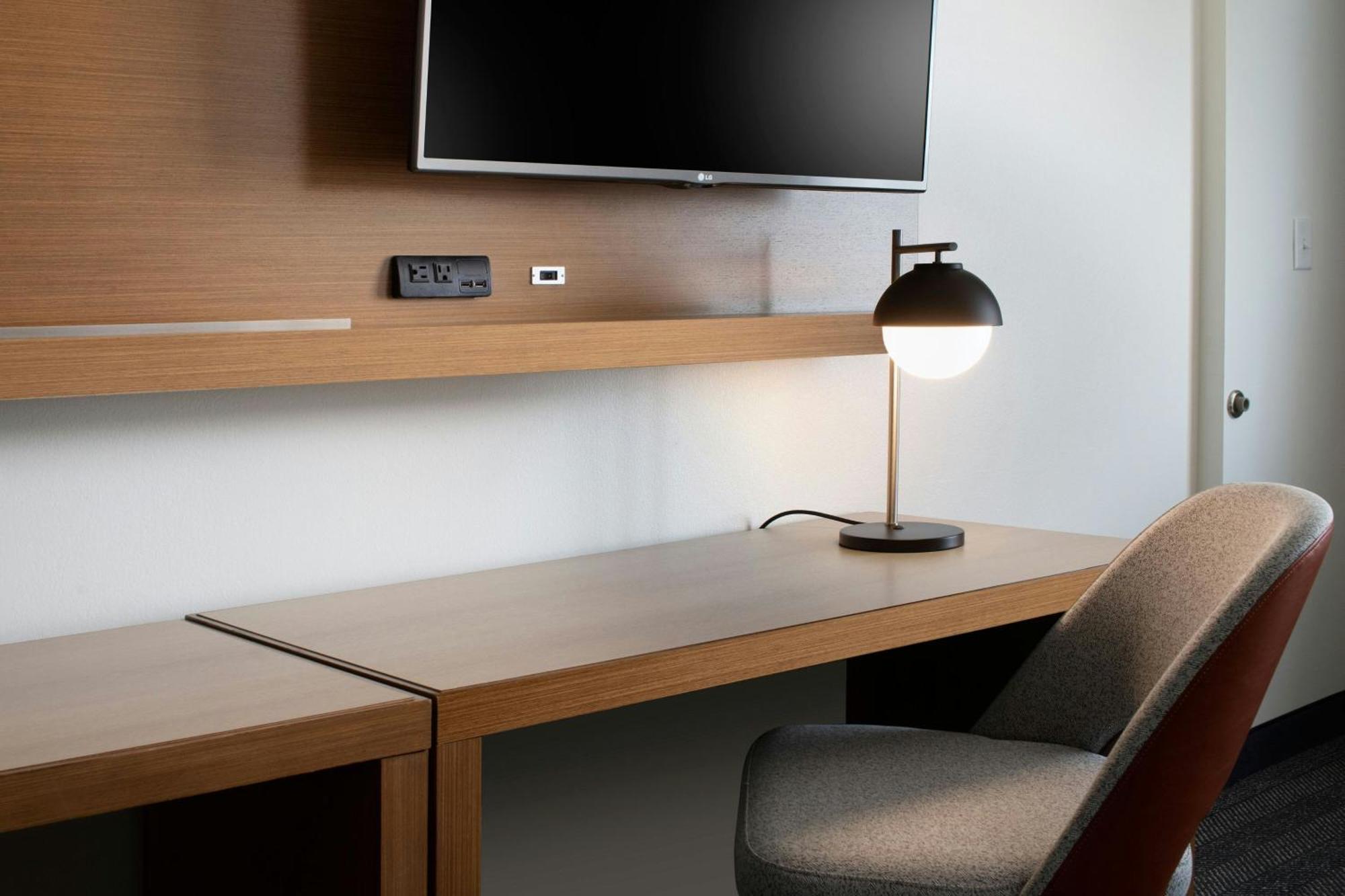 Courtyard By Marriott Lubbock Downtown/University Area Eksteriør billede